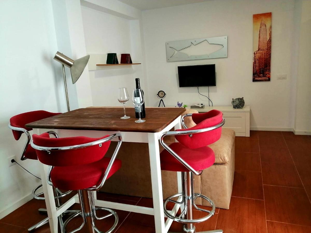Apartamentos Empul " Tunidos House " Barbate Exterior photo