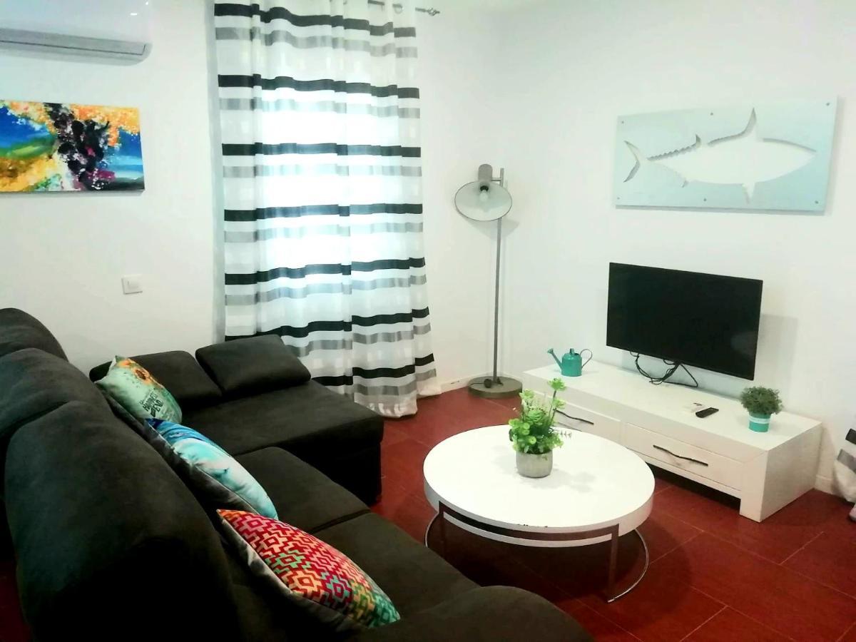 Apartamentos Empul " Tunidos House " Barbate Exterior photo